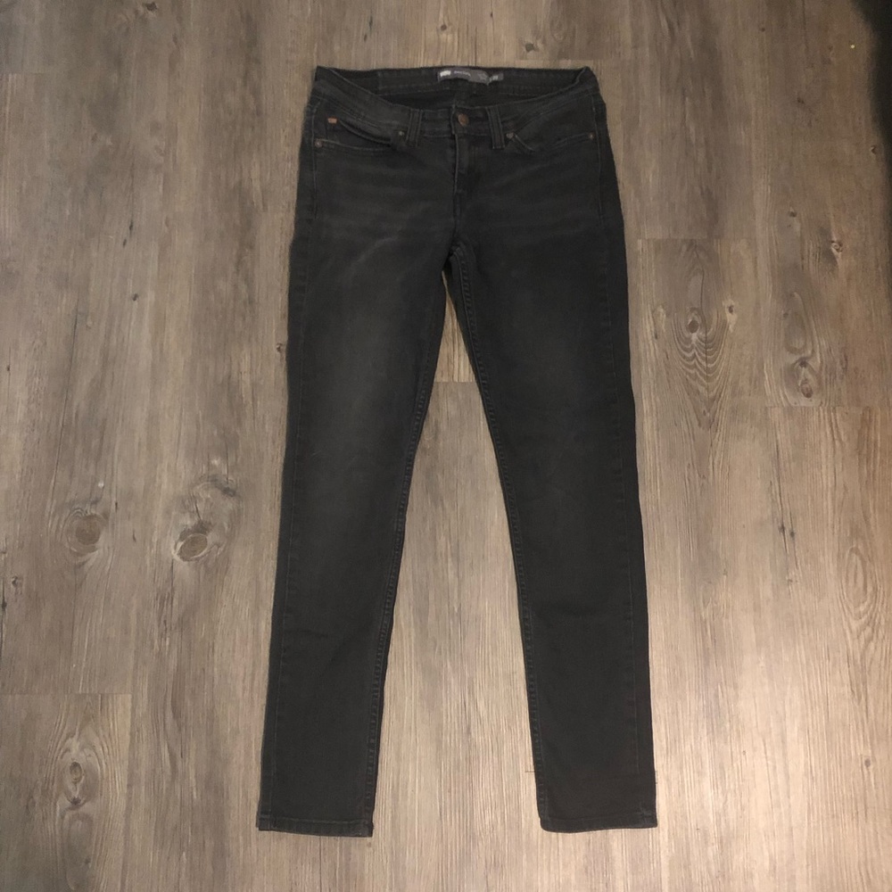 Levi’s Black skinny jeans
